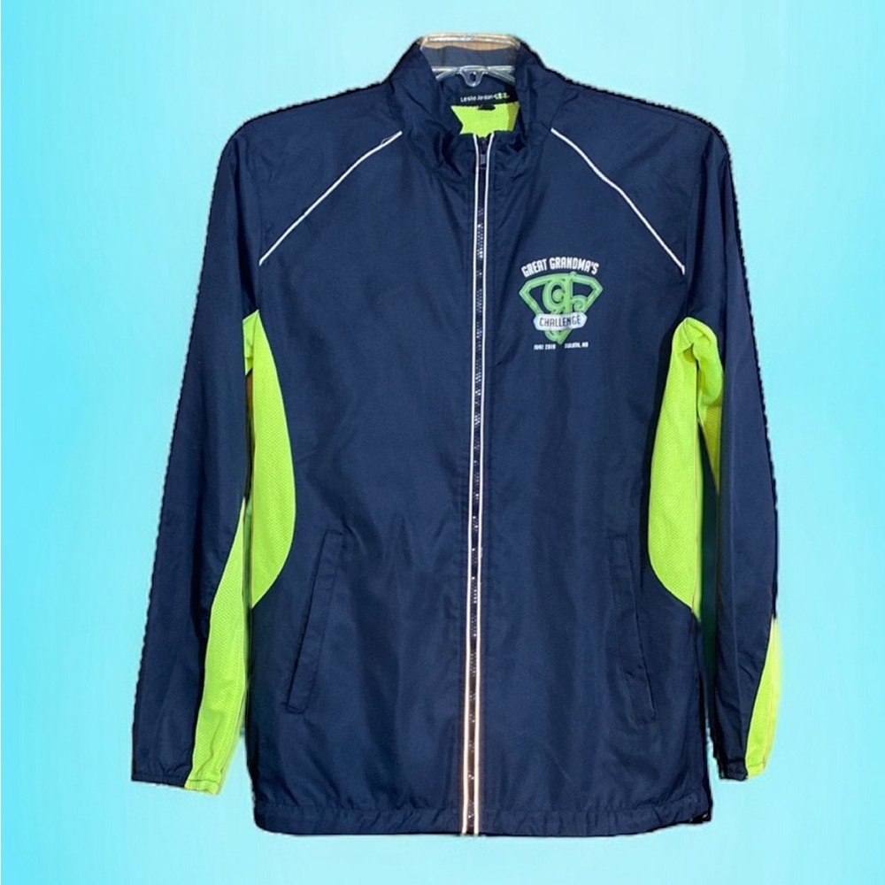 3/$15 Leslie Jordan Great Grandma’s Challenge Duluth MN Performance Jacket